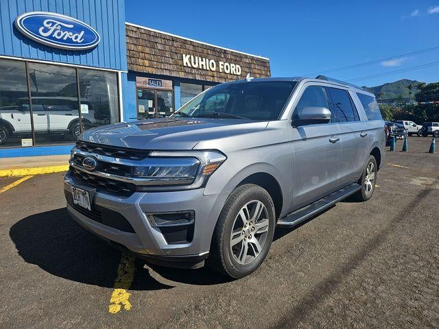 2023 Ford Expedition Max Limited 4x4 in Iconic Silver Metallic — front three-quarter view