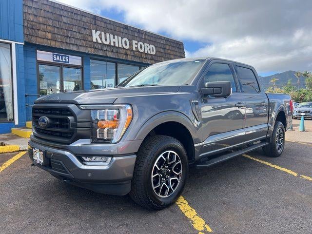 2023 Ford F-150 XLT 4WD SuperCrew 5.5' Box in Gray Metallic — front three-quarter view