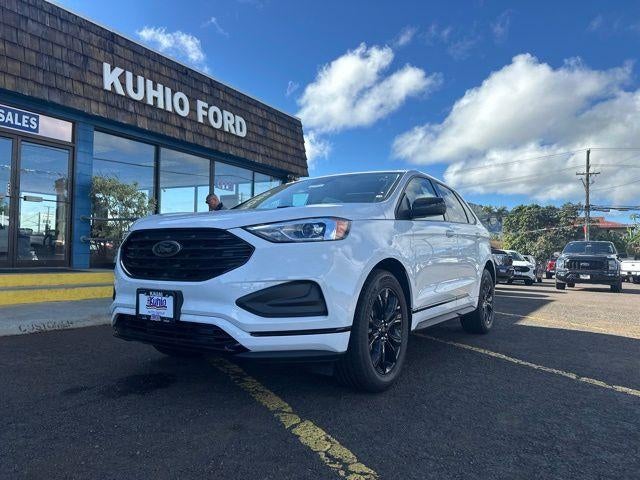 2023 Ford Edge SE AWD in Oxford White — front three-quarter view